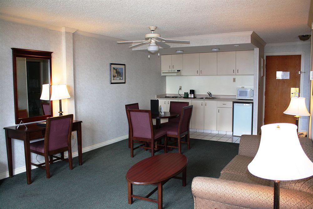 Harbour Towers Hotel & Suites Victoria Quarto foto